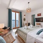 Mamma Mia Luxury 4*
