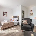 Mamma Mia Luxury بيت ضيافة تروغير
