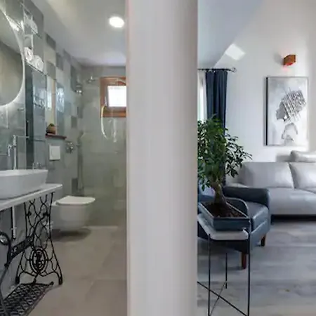 Mamma Mia Luxury 4* Trogir