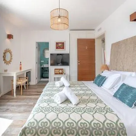 Mamma Mia Luxury 4*
